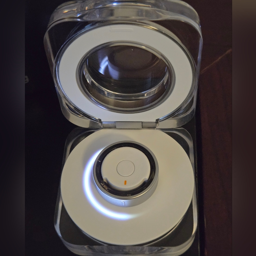 Samsung Galaxy Ring Size 7 in Silver - Picture 3 of 10